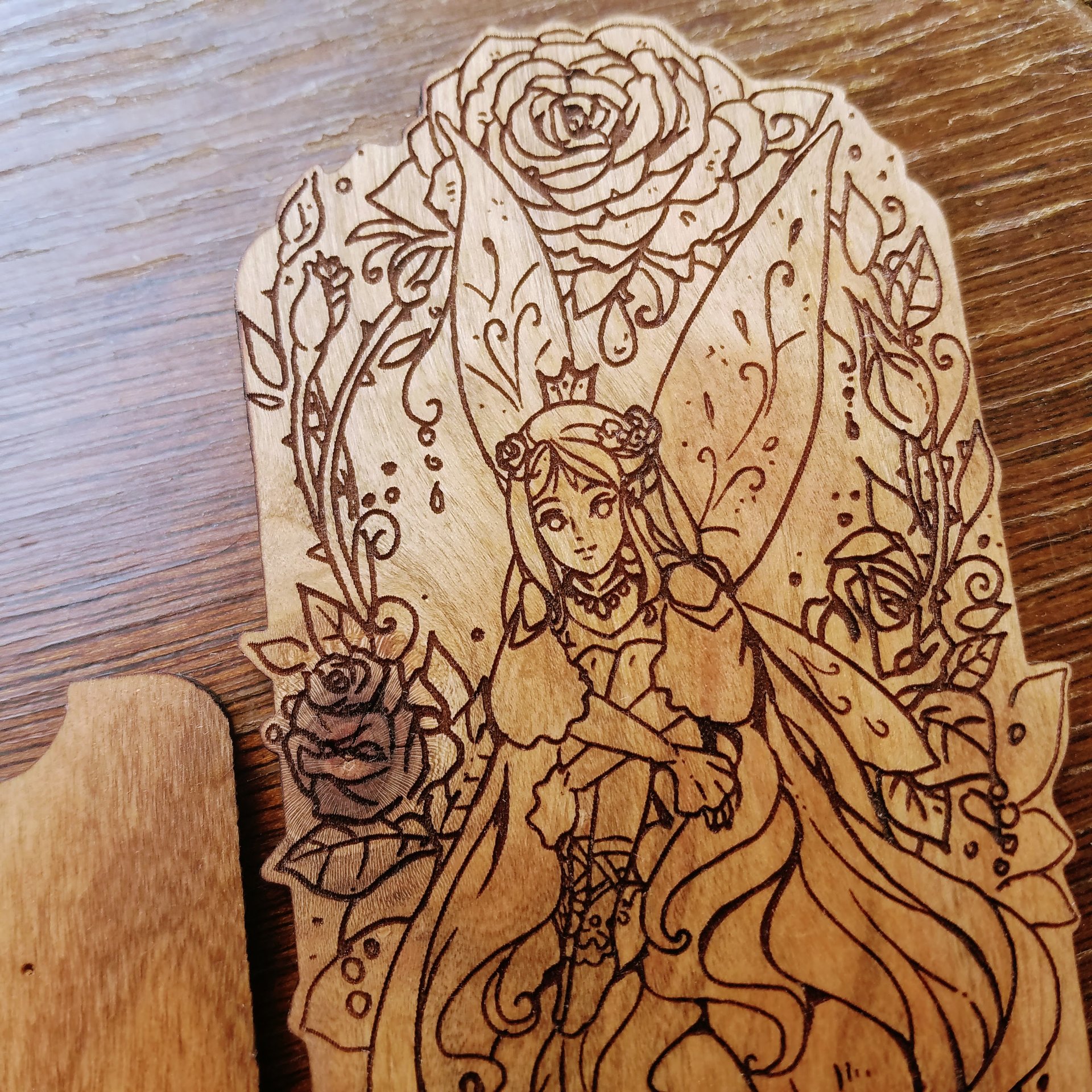 Rose Fairy Phone Dock Cherry