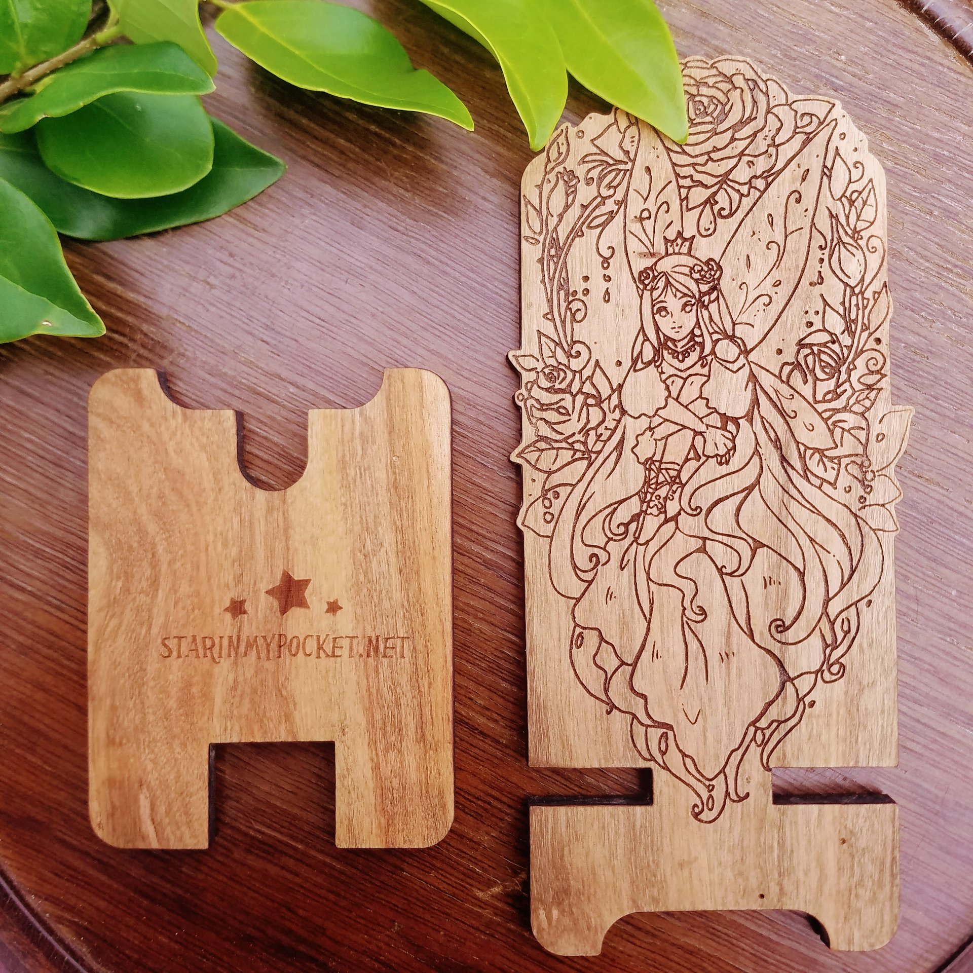 Rose Fairy Phone Dock Cherry