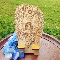Daisy Fairy Phone Dock Cypress