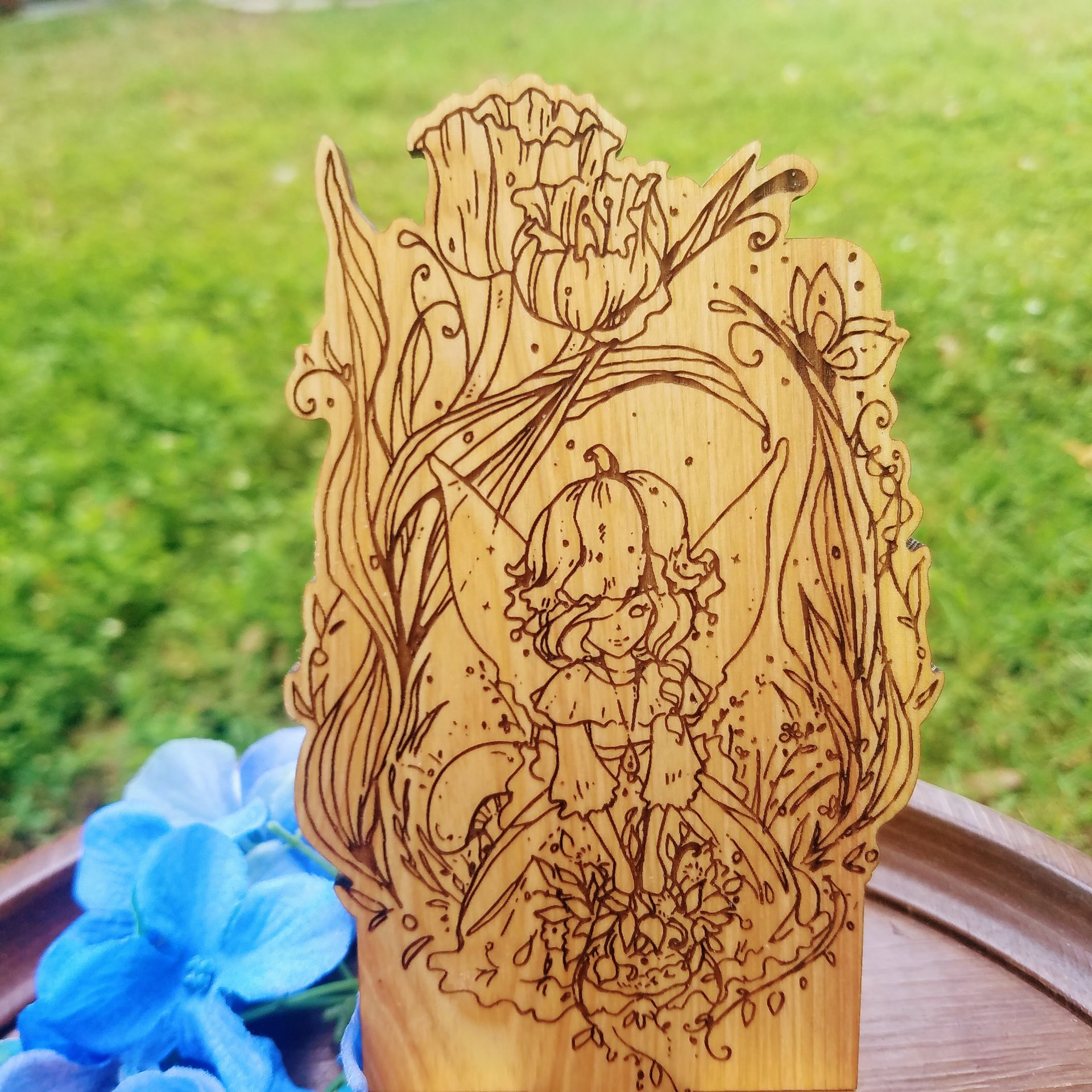 Tulip Fairy Phone Dock Cypress