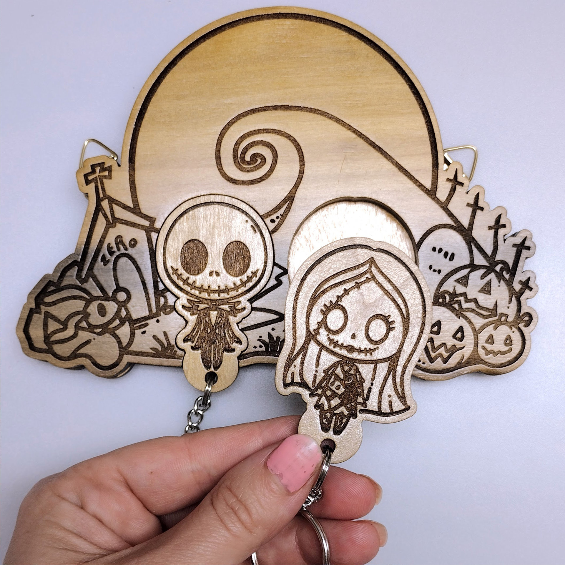 Haunted Hill Couple Keyholder