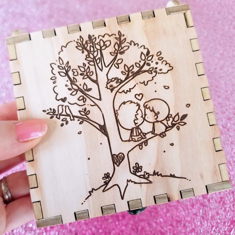 K-I-S-S-I-N-G #1 Birch Engraved Box